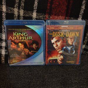 A bundle of 2 factory sealed nwt Blu Ray movies